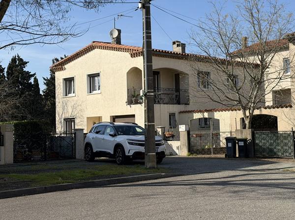 Maison indépendante 147 m² sur parcelle 390 m² Carcassonne - 6 chambres. Bail locatif en cours