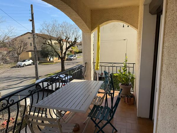 Maison indépendante 147 m² sur parcelle 390 m² Carcassonne - 6 chambres. Bail locatif en cours