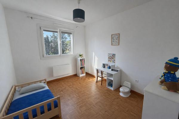 Maison indépendante 147 m² sur parcelle 390 m² Carcassonne - 6 chambres. Bail locatif en cours