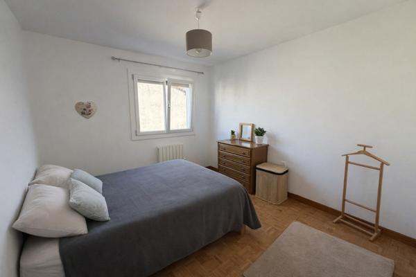 Maison indépendante 147 m² sur parcelle 390 m² Carcassonne - 6 chambres. Bail locatif en cours