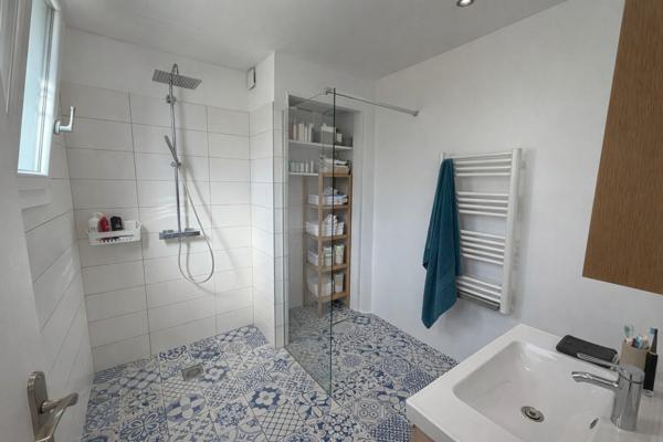 Maison indépendante 147 m² sur parcelle 390 m² Carcassonne - 6 chambres. Bail locatif en cours