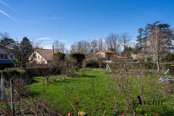 Maison de 110m2 sur un magnifique terrain arboré de 1234m2 Chemin de Fontville à  Ecully Ecully Maison de 110m2 sur un magnifique terrain arboré de 1234m2 Chemin de Fontville à  Ecully Ecully