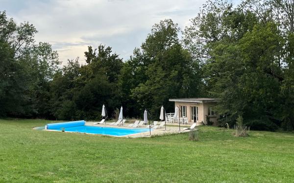 Maison à vendre    13 pièces •  Moras-en-Valloire