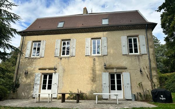 Maison à vendre    13 pièces •  Moras-en-Valloire