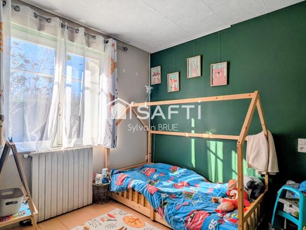 Maison avec sous-sol complet – 4 chambres – Équipements récents