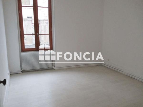 Location Appartement 3 pièces 60.21 m² - 19 RUE DES CELESTES Vienne 38200