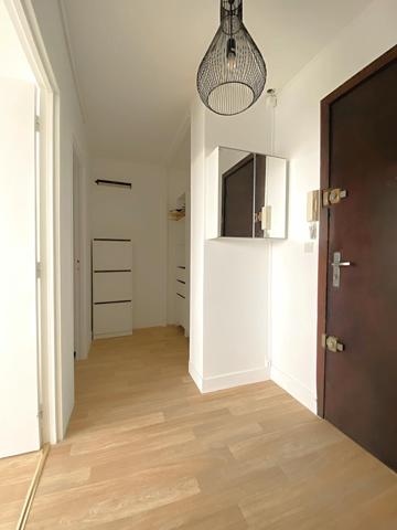 15 mins de la Gare, avec balcon et parking