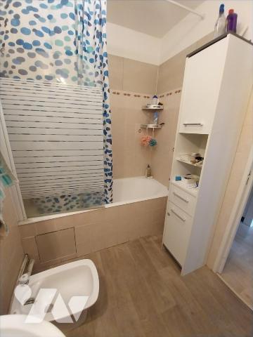 POUR INVESTISSEURS / RENNES, Quartier Colombier, A VENDRE appartement de type 3, situé au 3ème ...