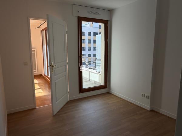 Location Appartement 2 pièces 37.71 m² - Courbevoie 92400