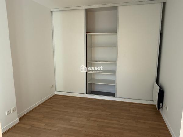 Location Appartement 2 pièces 37.71 m² - Courbevoie 92400