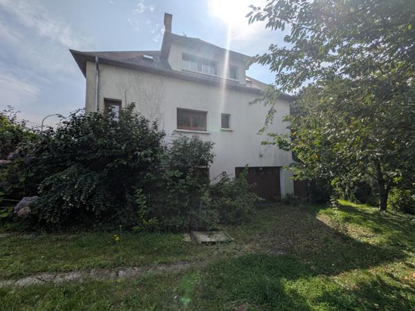 Safti-Benjamin Marcouiller vous propose : Maison 9 pièces.