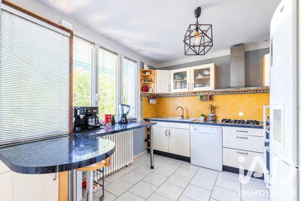 Maison à vendre 7 pièces 168 m² Saint-Michel-sur-Orge