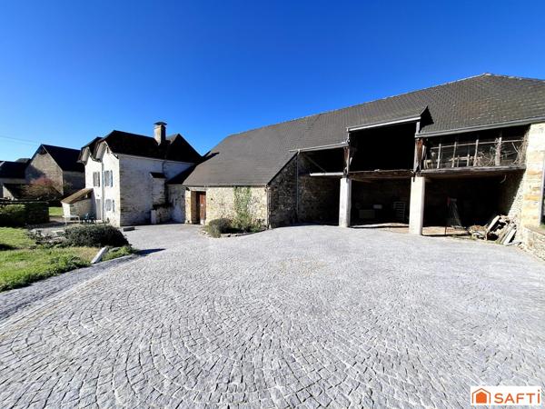 Corps de ferme magnifiquement rénové 140m2, 3 chambres, dépendance et terrain