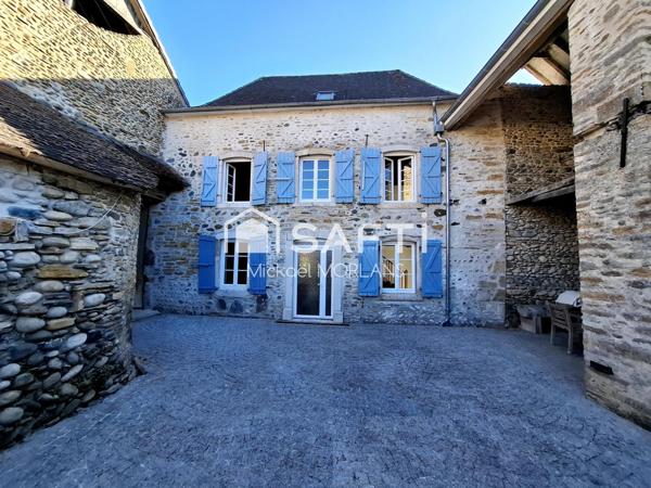 Corps de ferme magnifiquement rénové 140m2, 3 chambres, dépendance et terrain