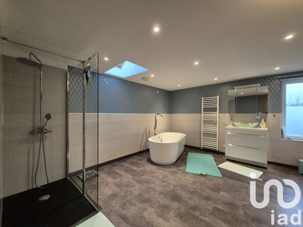 Maison à vendre 10 pièces 368 m² Genneton
