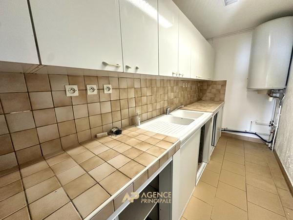 Maison Rochefort 5 pièce(s) 135.5 m2 223 000 € **  - Référence  HDO738