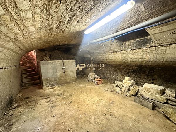 Maison Rochefort 5 pièce(s) 135.5 m2 223 000 € **  - Référence  HDO738