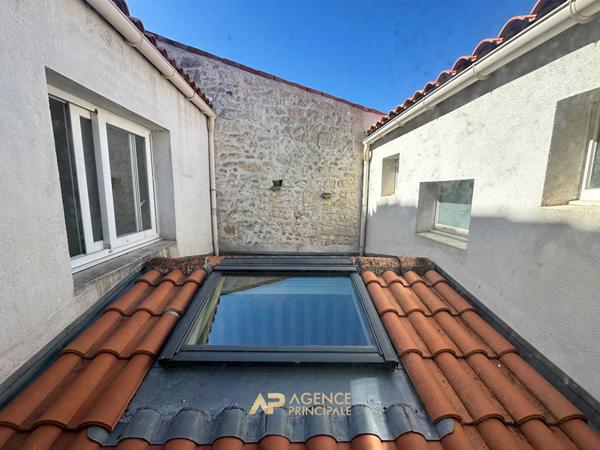 Maison Rochefort 5 pièce(s) 135.5 m2 223 000 € **  - Référence  HDO738