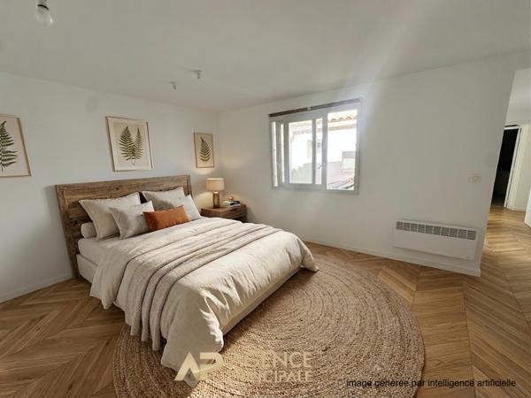 Maison Rochefort 5 pièce(s) 135.5 m2 223 000 € **  - Référence  HDO738