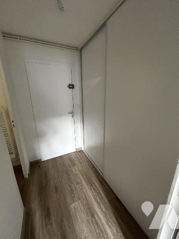 Studio lumineux avec parking – Rue Tudelle, Orléans