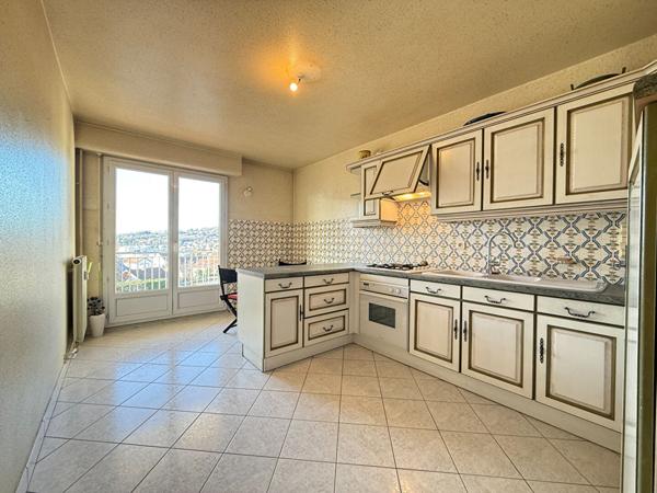 Appartement - 5 pièces - 110 m²