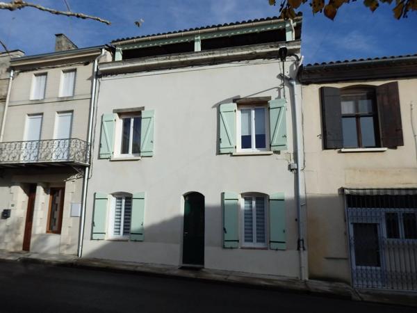 Maison de ville avec 5 chambres et garage près de Marmande