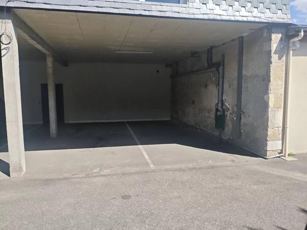Grand appartement avec parking à Tours