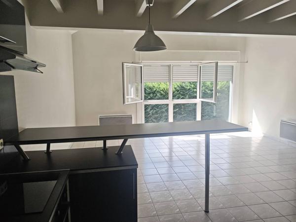Grand appartement avec parking à Tours