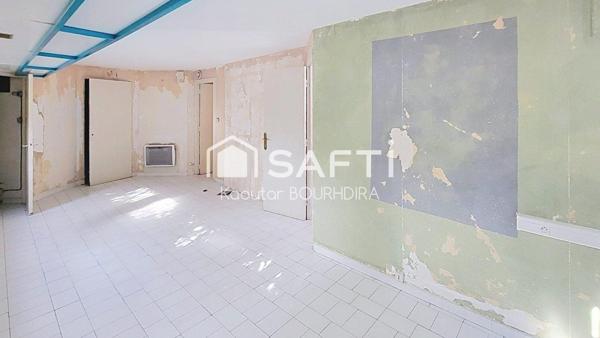 Alco: Local Commercial 76 m² + Garage – Emplacement Idéal à Proximité du Tramway