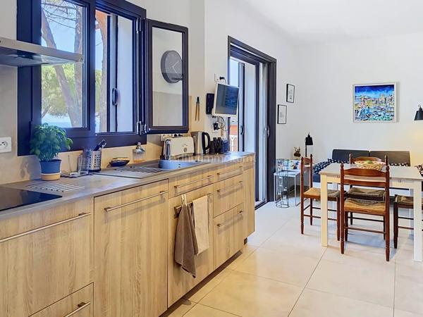 Vente                                                      Maison
                        
                     4 pièces                      90 m2                     à Calvi