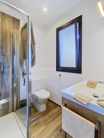 Vente                                                      Maison
                        
                     4 pièces                      90 m2                     à Calvi