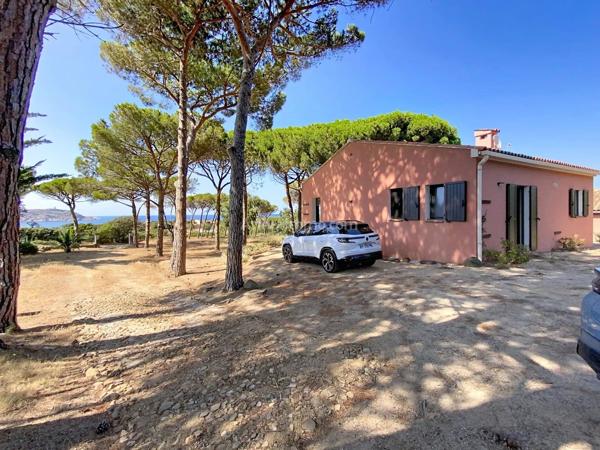 Vente                                                      Maison
                        
                     4 pièces                      90 m2                     à Calvi