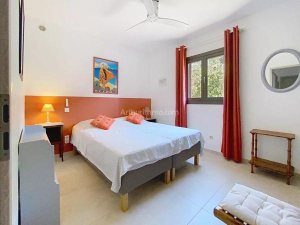 Vente                                                      Maison
                        
                     4 pièces                      90 m2                     à Calvi