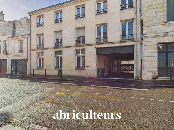 Bureau agile de 99m² (Divisibles à partir de 14m2) en vente au quartier Fondaudège à Bordeaux (33000)