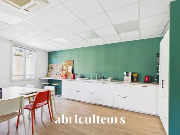 Bureau agile de 99m² (Divisibles à partir de 14m2) en vente au quartier Fondaudège à Bordeaux (33000)
