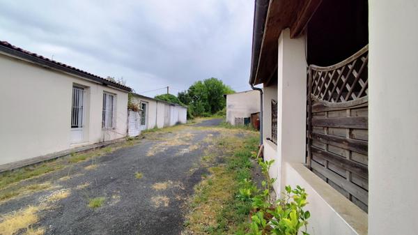 Maison 8 pièces, dépendances 500 m², grand terrain