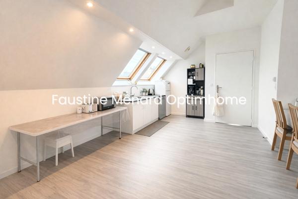 EXCLUSIVITE - 76 m², dernier étage rénové avec extérieur, parking sécurisé et cave - 15mn de Paris