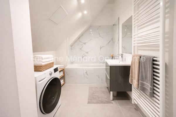 EXCLUSIVITE - 76 m², dernier étage rénové avec extérieur, parking sécurisé et cave - 15mn de Paris