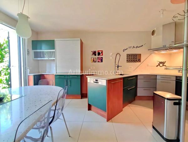 Vente                                                      Maison
                        
                     6 pièces                      154 m2                     à Draveil