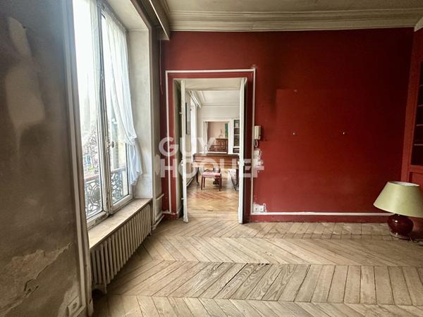 Paris III- Enfant Rouge : Appartement 5 pièces - 125m²