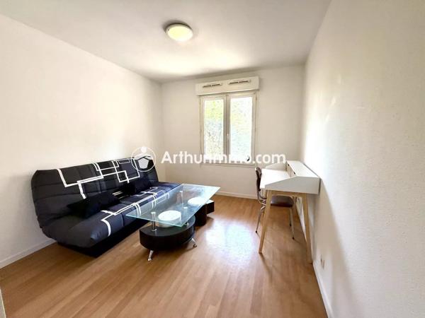 Location                                                      Appartement
                        
                                         18 m2                     à Créteil