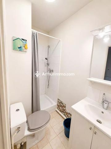 Location                                                      Appartement
                        
                                         18 m2                     à Créteil