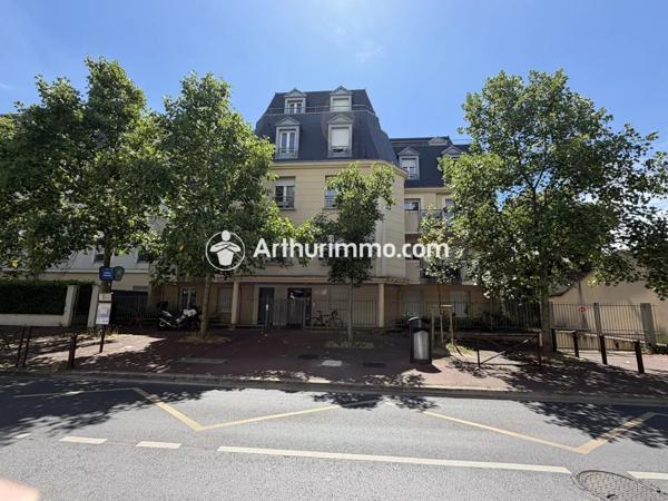 Location                                                      Appartement
                        
                                         18 m2                     à Créteil