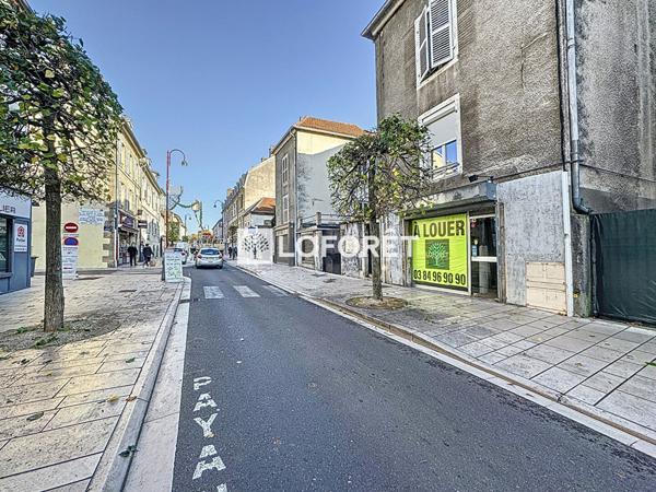 Location local commercial Vesoul - 2 pièce(s) - 50 m² - 540 €/mois