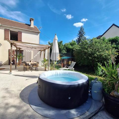 Vente                                                      Maison
                        
                     5 pièces                      150 m2                     à Faremoutiers