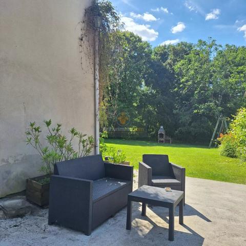 Vente                                                      Maison
                        
                     5 pièces                      150 m2                     à Faremoutiers
