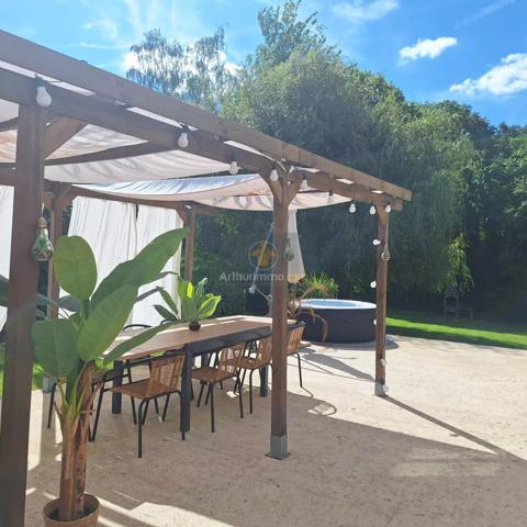 Vente                                                      Maison
                        
                     5 pièces                      150 m2                     à Faremoutiers