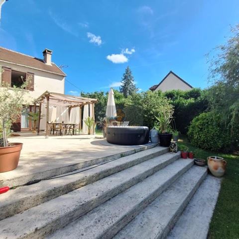 Vente                                                      Maison
                        
                     5 pièces                      150 m2                     à Faremoutiers