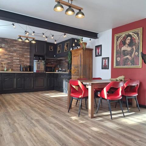 Vente                                                      Maison
                        
                     5 pièces                      150 m2                     à Faremoutiers