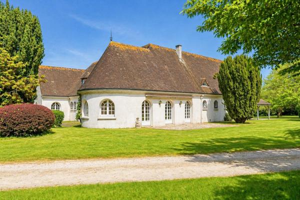 Maison à TRANGE, 72650 - 10 pièces 265m²